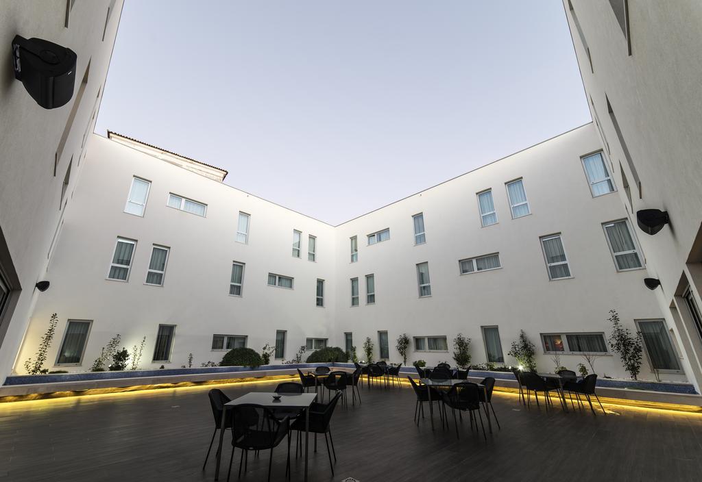 Moov Hotel Evora Ngoại thất bức ảnh